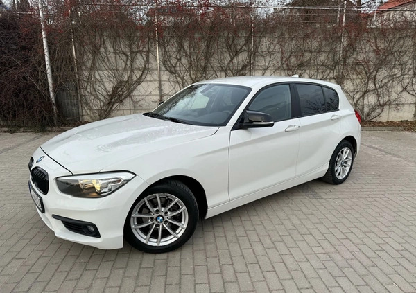 BMW Seria 1 cena 59900 przebieg: 56000, rok produkcji 2018 z Starachowice małe 121